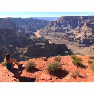 Meet your Posher, Niki